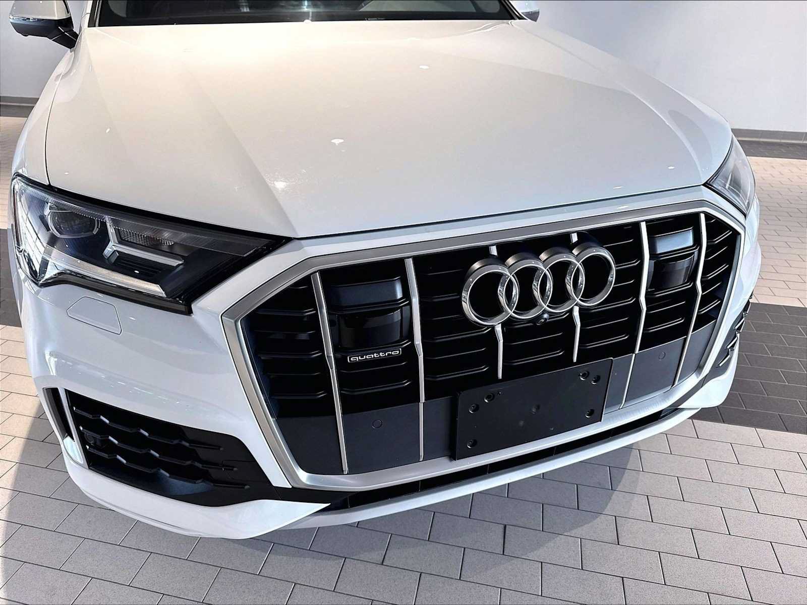 Used 2023 Audi Q7 2.0T Premium w/ Convenience Package AWD/4WD image 33