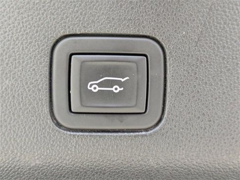 Used 2024 Chevrolet Tahoe LT image 14