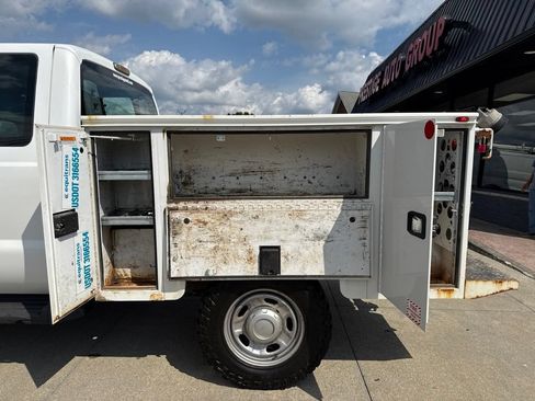 Used 2015 Ford F250 XL w/ Power Equipment Group AWD/4WD image 21