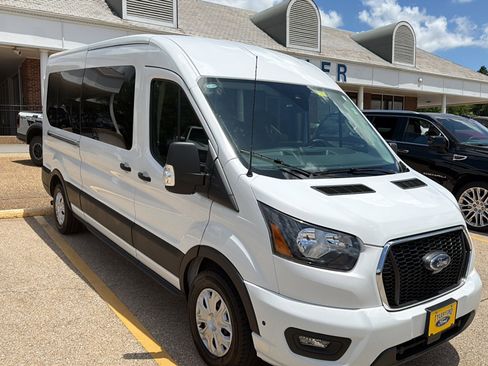 Used 2025 Ford Transit 350 XLT RWD image 1