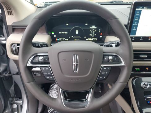 Certified 2023 Lincoln Nautilus Reserve image 14