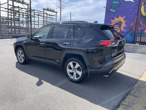 Used 2019 Toyota RAV4 Limited w/ Carpet Mat Package image 3