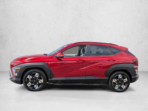 Used 2024 Hyundai Kona SEL FWD image 2