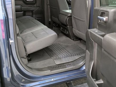 Used 2023 Chevrolet Silverado 1500 Custom image 15