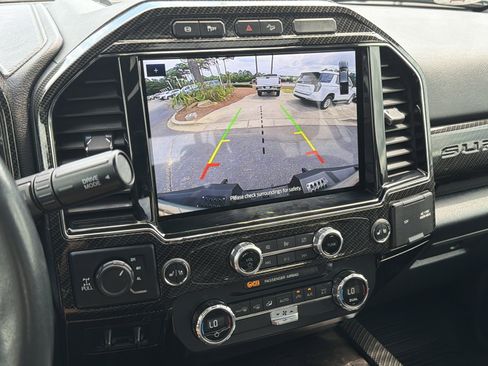 Used 2022 Ford F250 Lariat w/ FX4 Off-Road Package AWD/4WD image 25