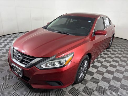 Used 2016 Nissan Altima 2.5 S w/ Power Driver Seat Package image 3