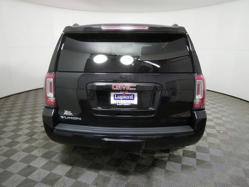Used 2017 GMC Yukon SLT w/ Premium Edition image 4