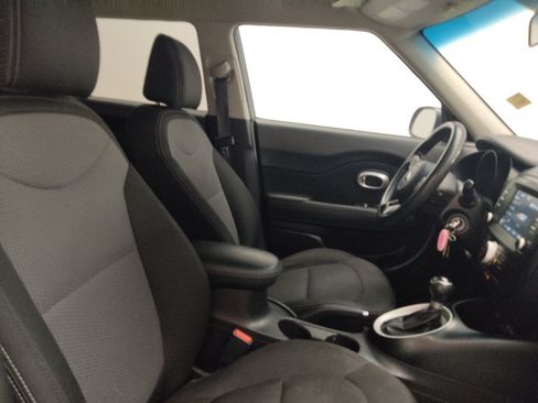 Used 2019 Kia Soul + FWD image 21