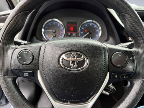 Used 2019 Toyota Corolla LE FWD image 30