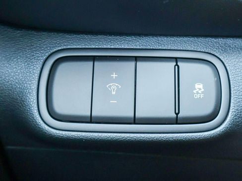 New 2025 Hyundai Venue Limited image 21