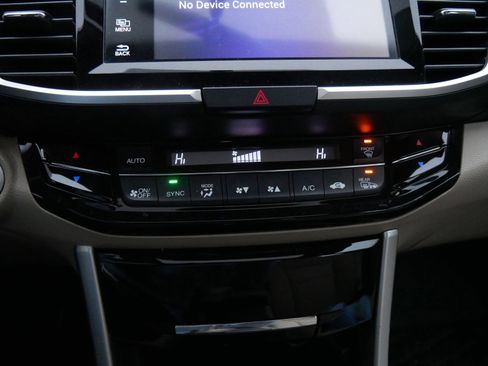 Used 2016 Honda Accord EX image 13