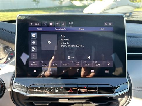 Used 2024 Jeep Compass Limited image 26