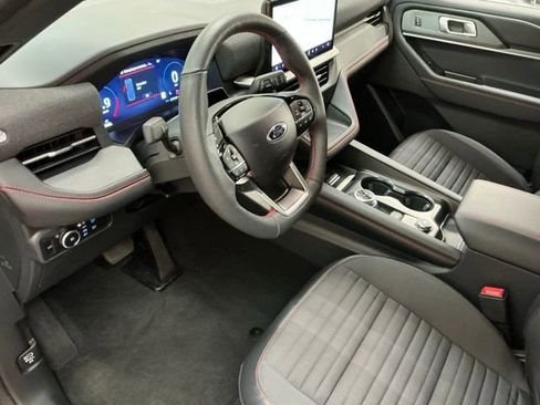 Used 2025 Ford Explorer ST-Line image 15