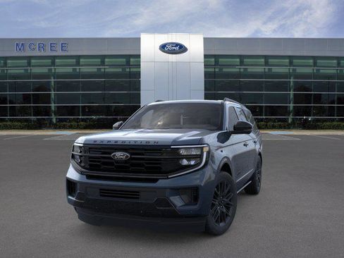 New 2026 Ford Expedition Platinum w/ Stealth Appearance Package AWD/4WD image 2