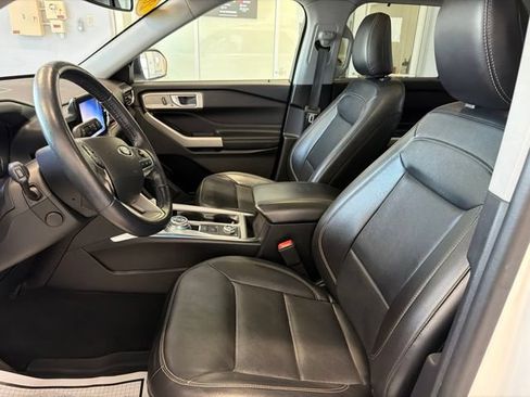 Used 2022 Ford Explorer Limited w/ Class IV Trailer Tow Package AWD/4WD image 14