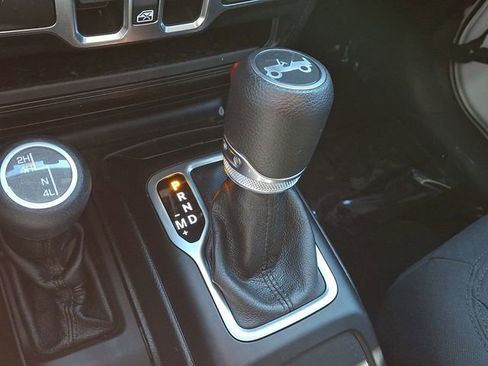 Used 2018 Jeep Wrangler Unlimited Sport S image 14