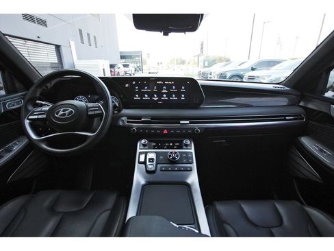 Certified 2024 Hyundai Palisade Calligraphy AWD/4WD image 11