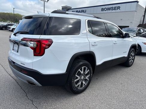 Used 2023 GMC Acadia SLE w/ Driver Convenience Package image 5