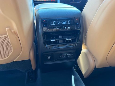 Used 2023 Jeep Grand Cherokee Summit w/ Luxury Tech Group V AWD/4WD image 34