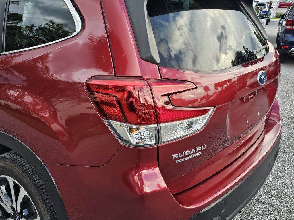 Certified 2023 Subaru Forester Limited AWD/4WD image 7