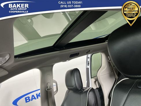 Used 2024 Chrysler Pacifica Limited image 20