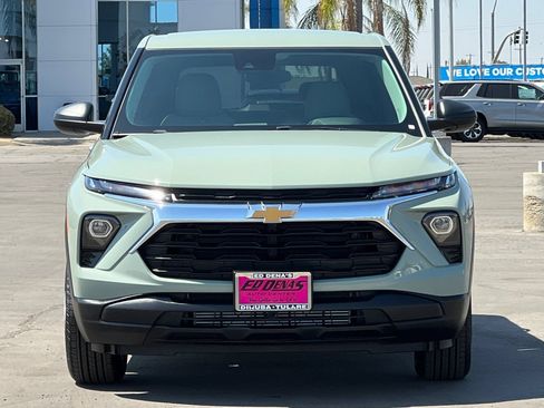 Used 2026 Chevrolet TrailBlazer LS w/ LS Convenience Package FWD image 10