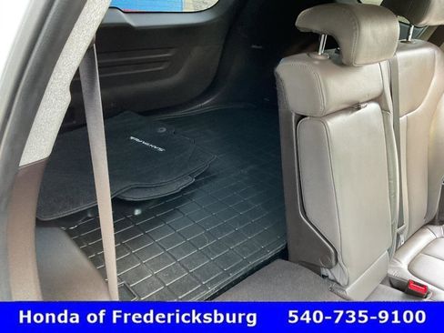 Used 2020 Hyundai Santa Fe Limited AWD/4WD image 30