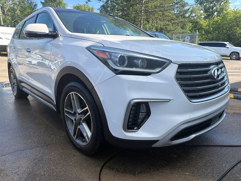 Used 2018 Hyundai Santa Fe Limited AWD/4WD image 3