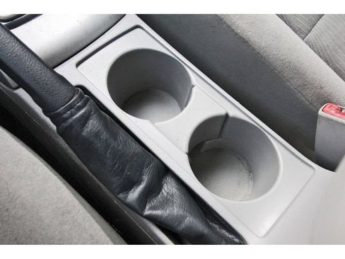 Used 2013 Toyota Corolla LE image 28