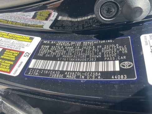 Used 2022 Toyota Camry SE image 12