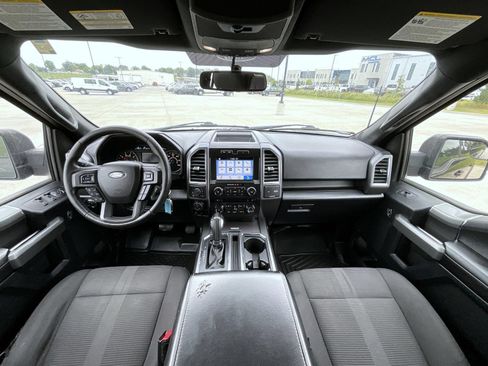 Used 2016 Ford F150 XLT w/ Equipment Group 302A Luxury AWD/4WD image 15