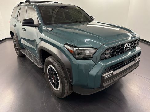 Used 2025 Toyota 4Runner TRD Off-Road AWD/4WD image 7
