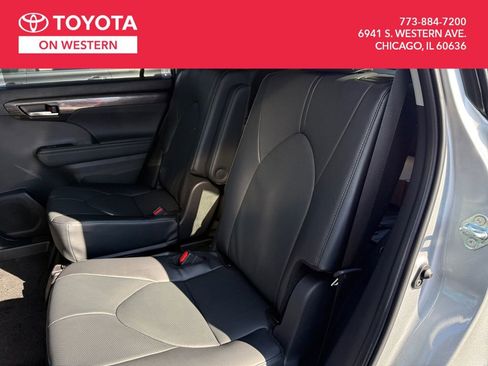 New 2025 Toyota Highlander Limited image 33