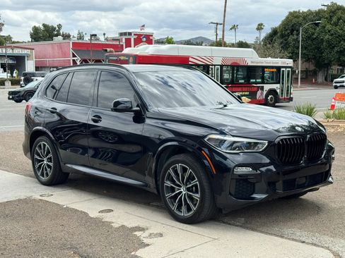Used 2019 BMW X5 xDrive40i w/ M Sport Package AWD/4WD image 2