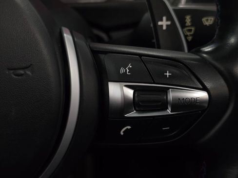 Used 2015 BMW M4 Convertible image 37