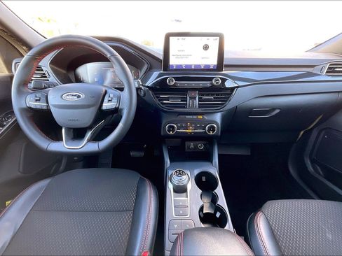 Used 2025 Ford Escape ST-Line image 13