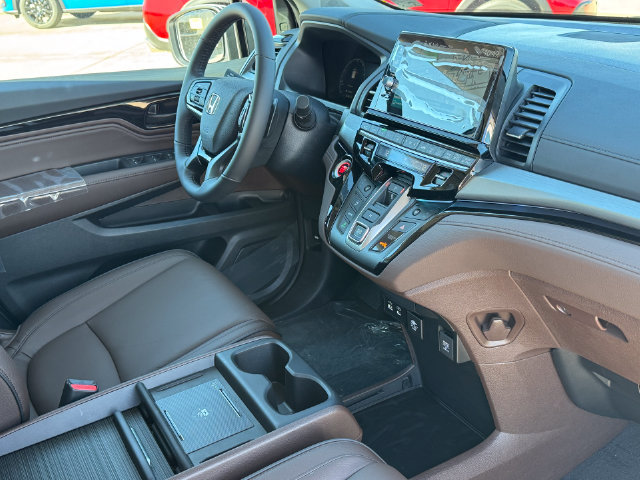 New 2027 Honda Odyssey Touring image 9