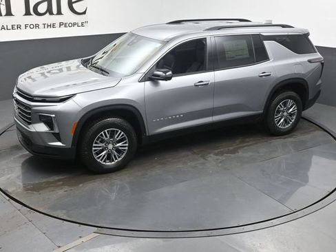 New 2026 Chevrolet Traverse LT w/ Driver Confidence Package FWD image 23