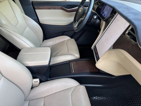 Used 2016 Tesla Model X Performance image 27