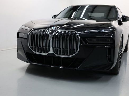 Used 2024 BMW 760i xDrive w/ Executive Package AWD/4WD image 58
