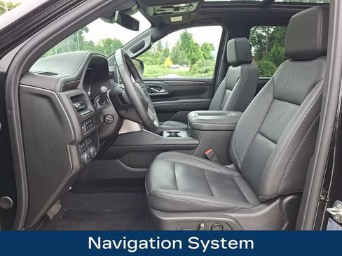 Used 2024 Chevrolet Suburban Z71 w/ Luxury Package AWD/4WD image 2
