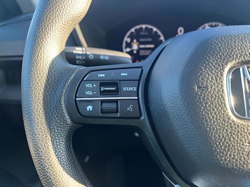 Used 2023 Honda CR-V EX image 13