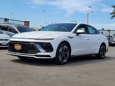 New 2026 Hyundai Sonata SEL FWD image 2