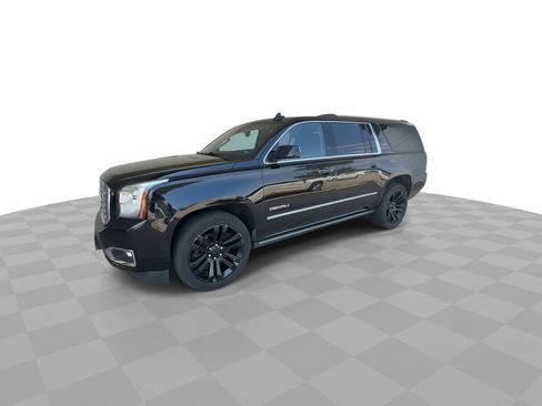 Certified 2020 GMC Yukon XL Denali w/ Denali Ultimate Package AWD/4WD image 4