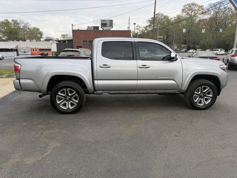 Used 2019 Toyota Tacoma Limited image 6