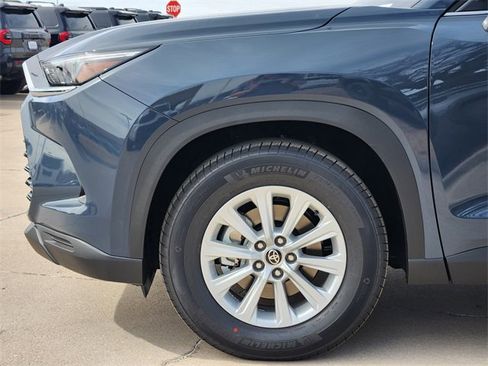 New 2026 Toyota Grand Highlander XLE image 5