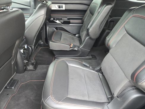 Used 2022 Ford Explorer ST-Line image 28