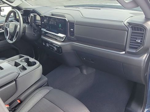 Used 2024 Chevrolet Silverado 1500 LT image 27