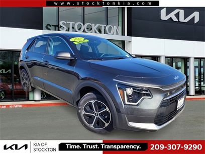 Used 2025 Kia Niro LX