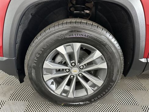 New 2026 Chevrolet Equinox LT w/ Convenience Package II FWD image 32